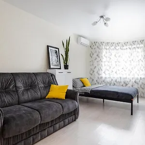 0131-apartment-near-zhulyany-airport-new-complex.hotels-of-kiev.com/